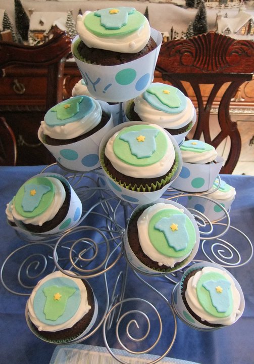 c cakes: Boy Baby Shower cupcakes