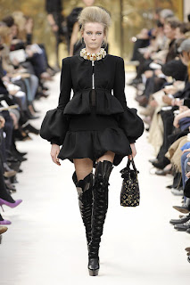 Louis Vuitton 2009 runway, louis vuitton boots, tall boots, over the knee thigh high boots, sexy boots, victorian boots, Vuitton shoes, louis vuitton fall winter 2009, boots, shoes, victorian