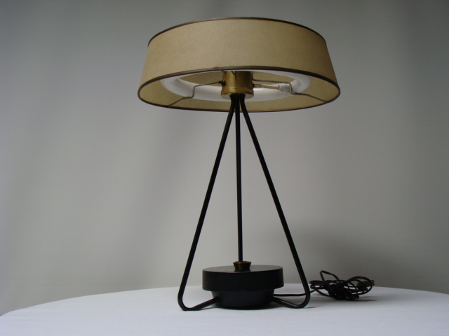 [thustontablampironga.jpg]