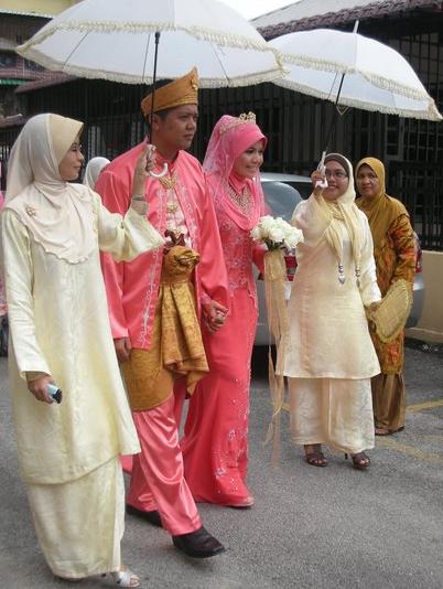 baju bertandang