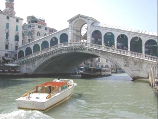 [Ponte+Rialto+(Veneza,+Itália).jpg]