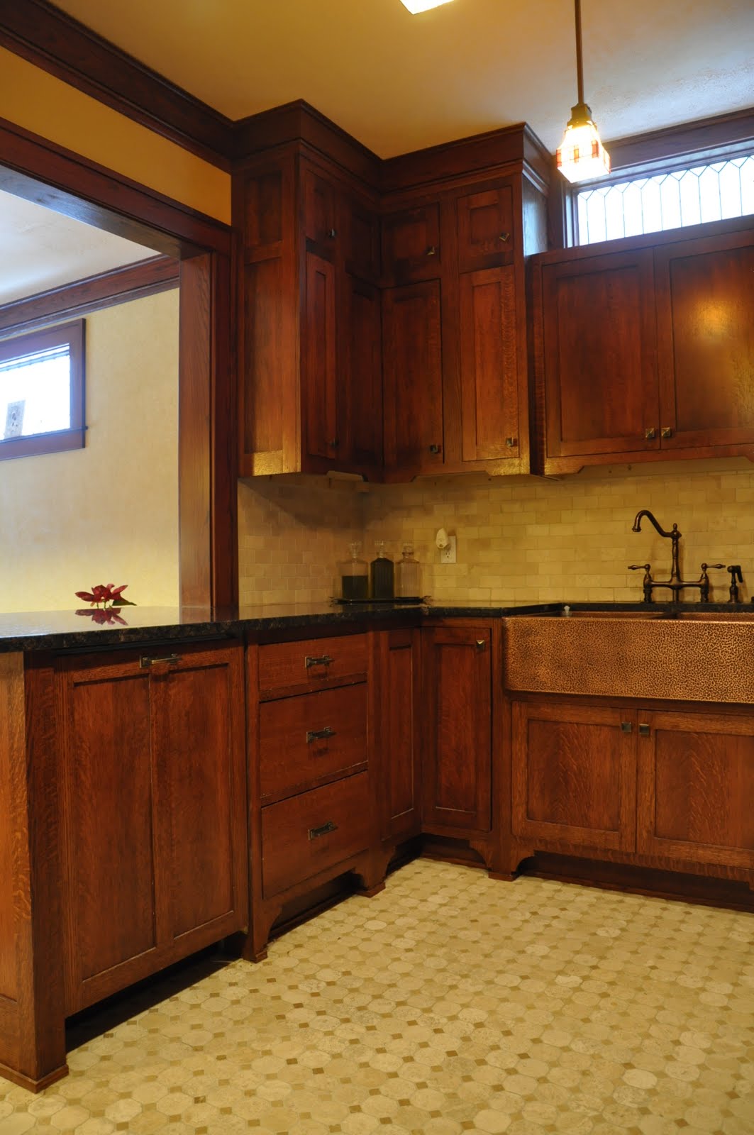 zimmermom: Quarter Sawn Oak Cabinets
