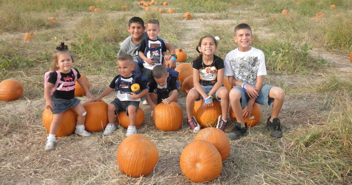 Perez Party of 8 Dewberry Farms/Pumpkin Patch