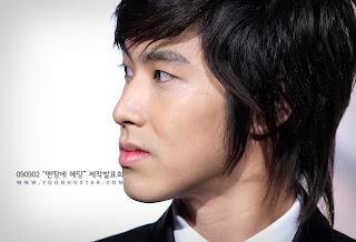 [16/10/2010][spazz] All about Yunho's beautiful side view... 1+(15)