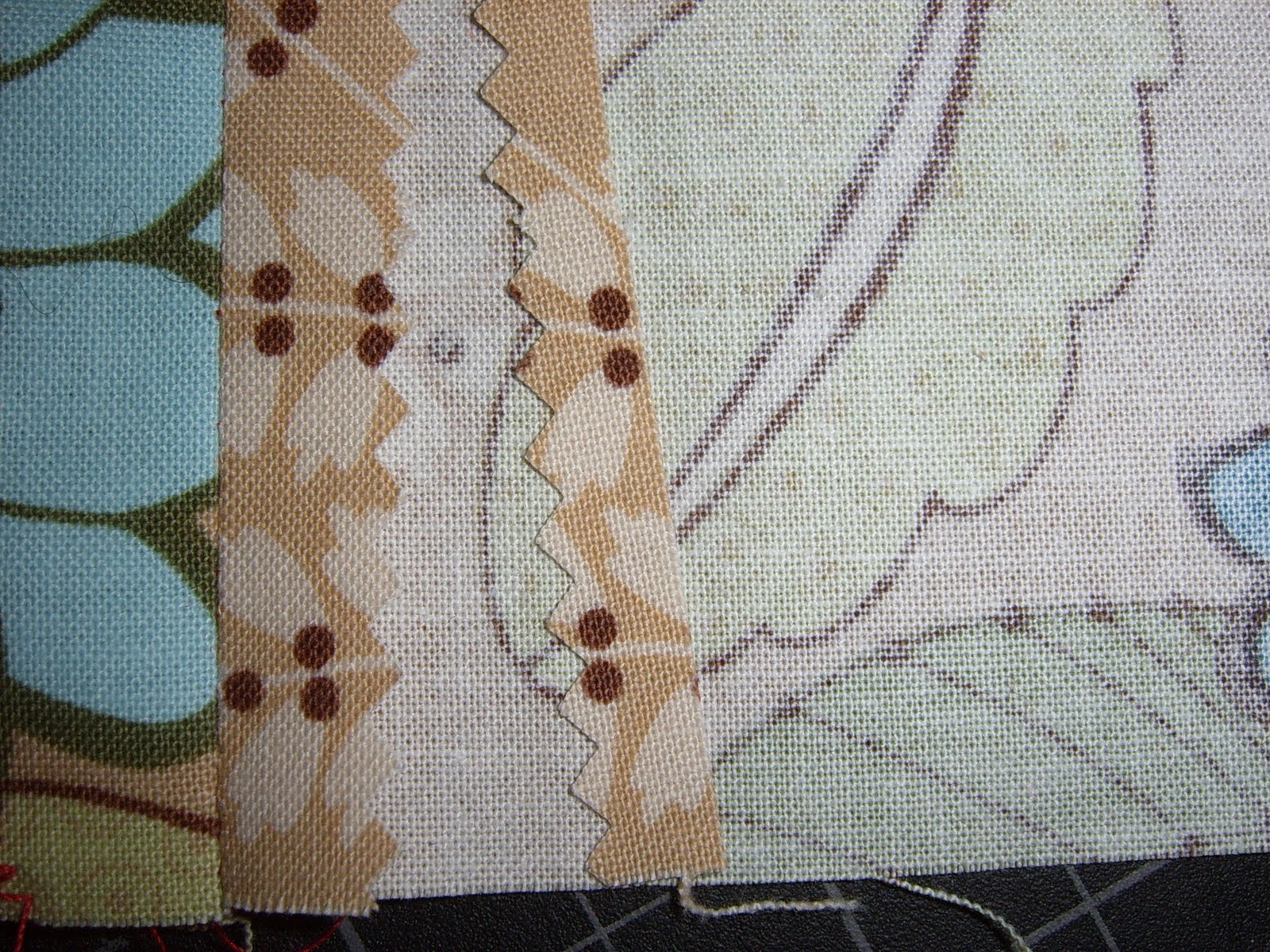 The Cordelia Files A Lesson on Seam FinishesPinked