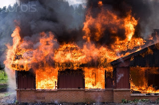 Bakar rumah elak dituntut bekas isteri | peristiwa pelik, ganjil, weird, mysterious MALAYSIA