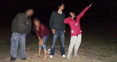 Gambar Kontrovesi Akhil Hayy Dan Waheeda Di Tepi Pantai