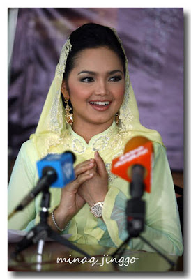 Gambar siti nurhaliza dan datuk k | Video Datuk Siti Nurhaliza | Datuk Siti Nurhaliza Tarudin's | Gambar Datuk Siti Nurhaliza Di Istana Budaya