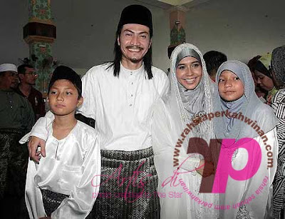 Gambar Perkahwinan Akhil Hayy dan Waheeda | Gambar hantaran perkahwinan Akhil Hayy dan Waheeda | Gambar Pernikahan Akhil Hayy dan Waheeda | Gambar Akhil Hayy dan Waheeda kahwin |PERKAHWINAN artis MALAYSIA, news, scandal, gossip, Weddings, Families, Divorces of Celebrities