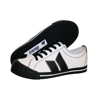macbeth white shoes