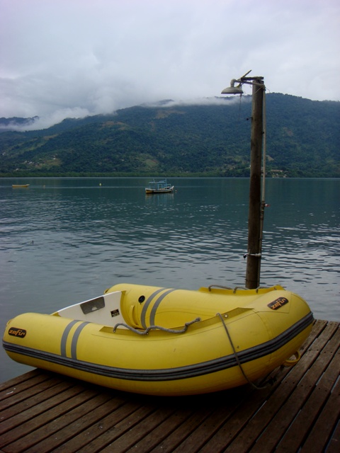 [yellowupsubmarine.JPG]