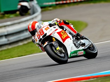marco simoncelli crash marco simoncelli crash