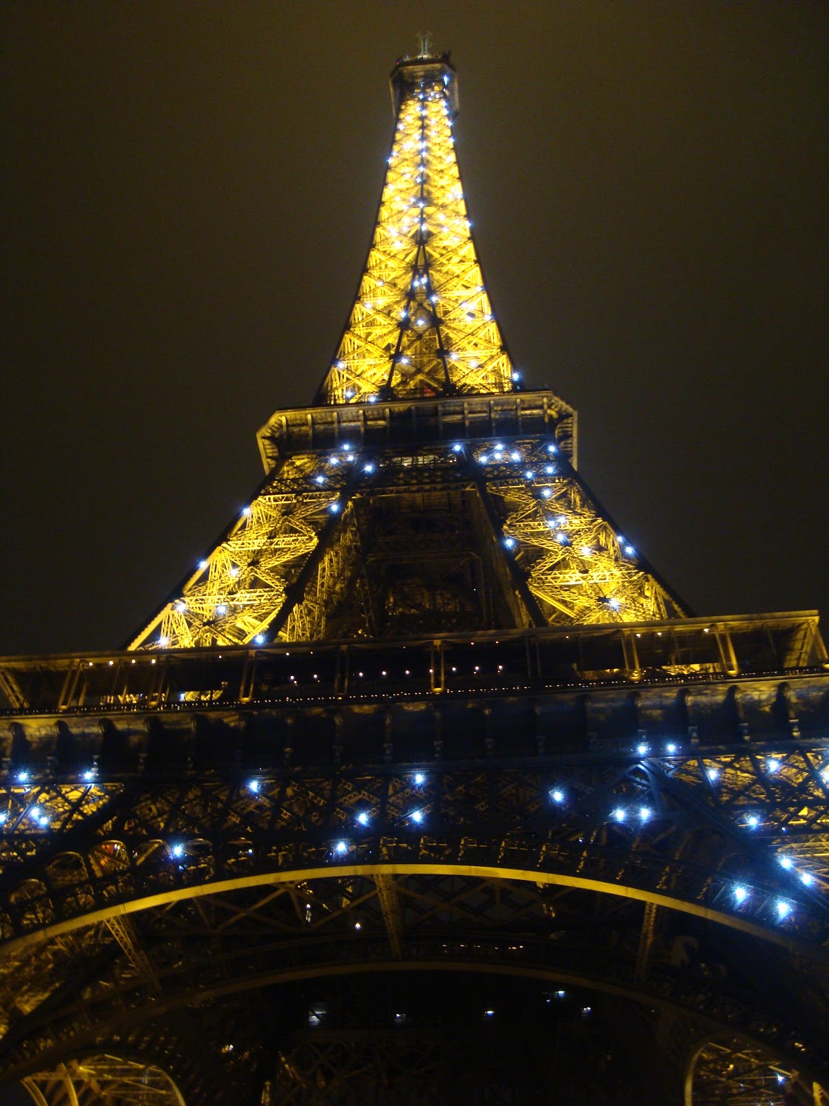 Denis s Blog: Twinkle lights - Eiffel Tower