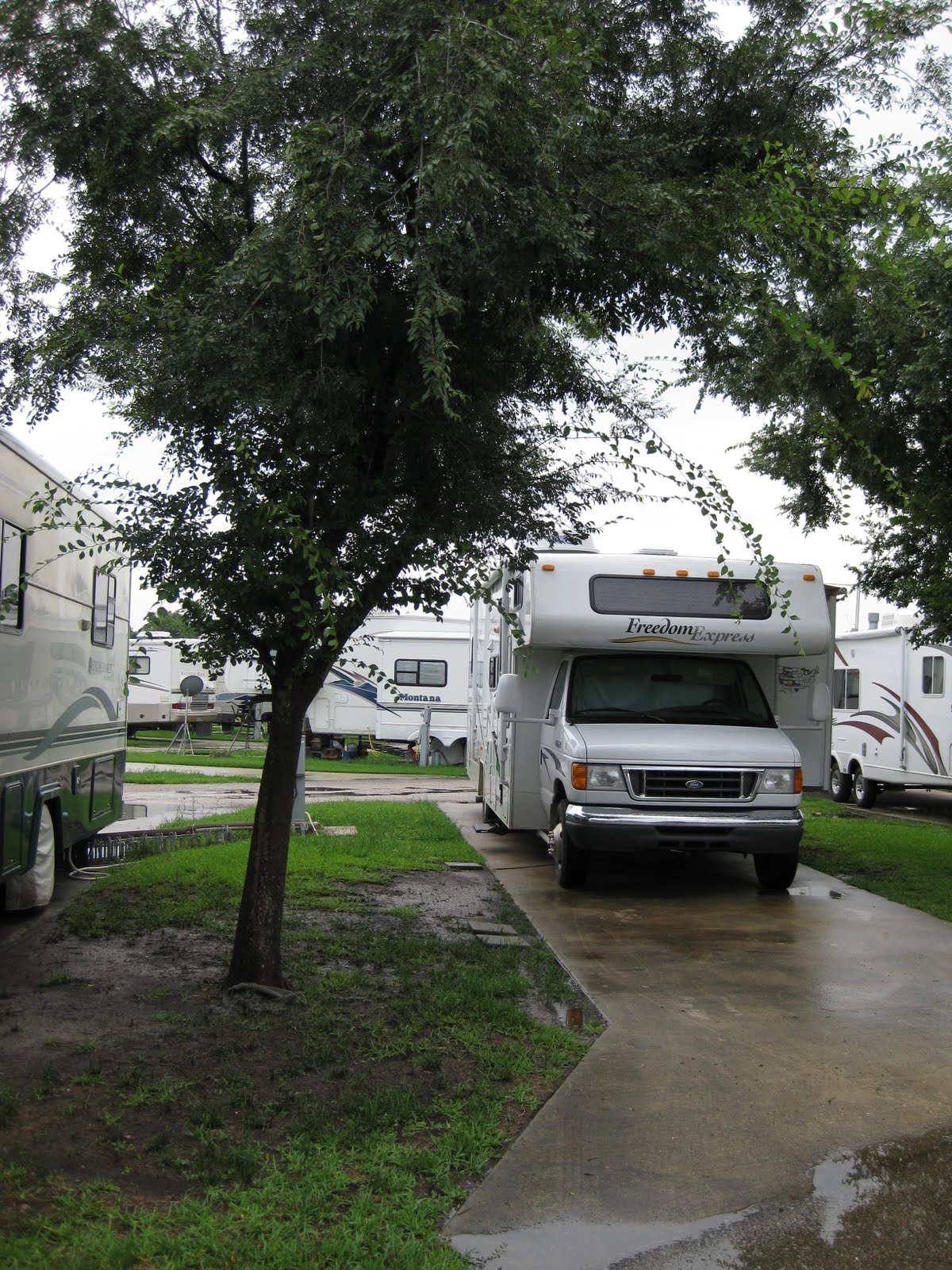 CampgroundCrazy Space Center RV Park, League City, Texas