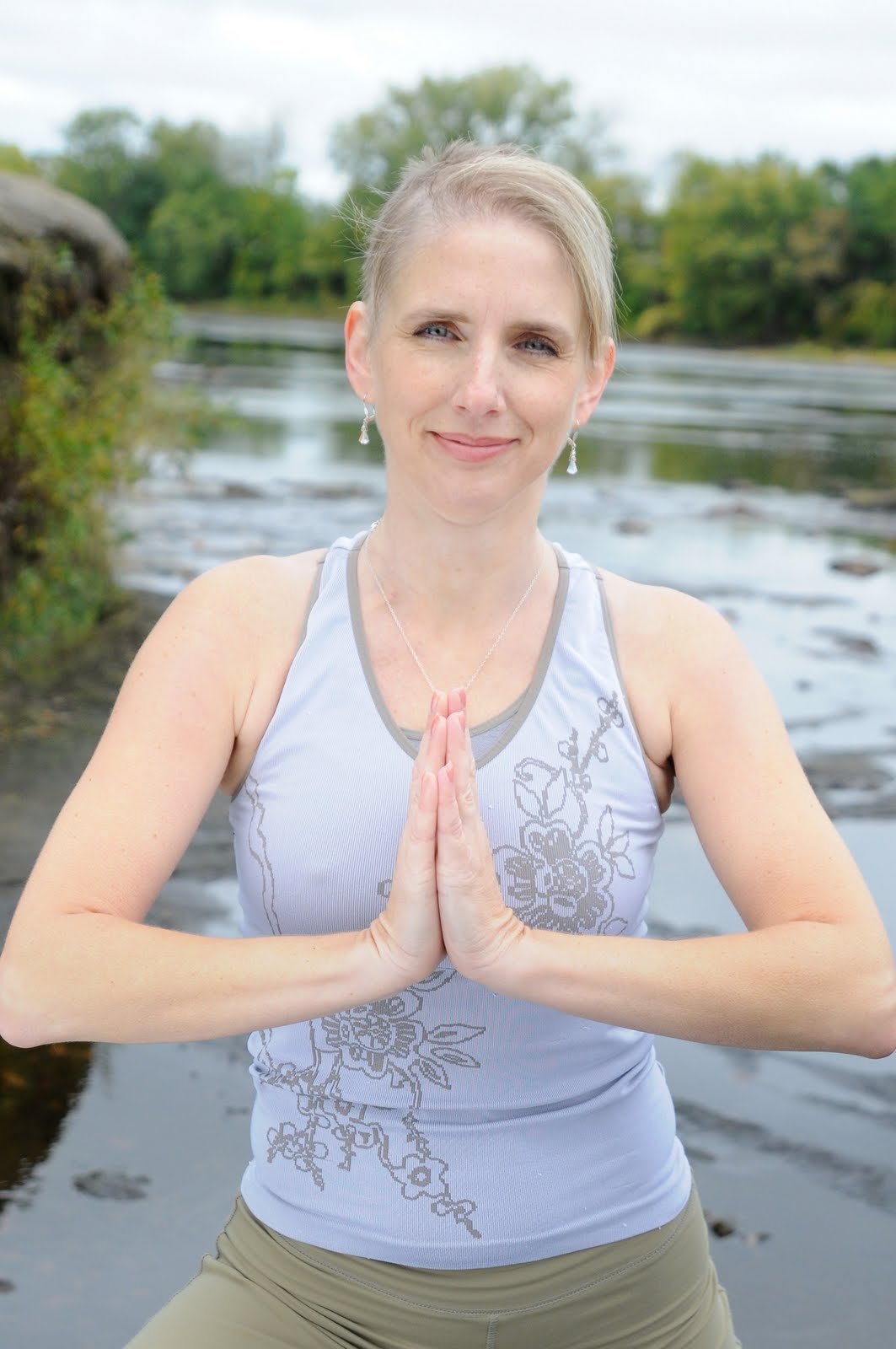 [Amy+Yoga-8[1].jpg]