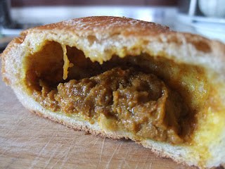 カレーパンの中身