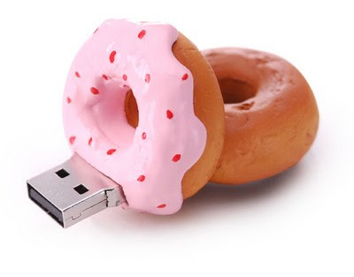 شي ولا في الخيال الكل يدخل .............................. Donut+USB+Drive+2