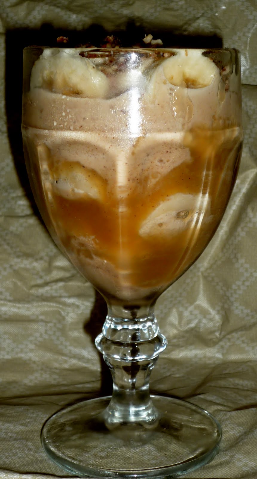 The Weekend Gourmet Cinnamon Gelato + Bananas + Caramel = Bananas