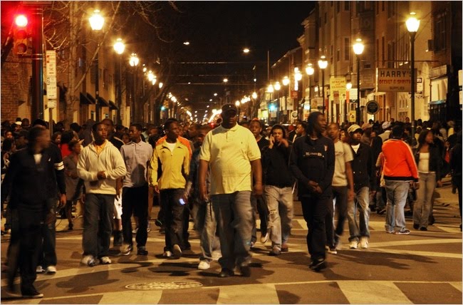 “Flash mobs”, a form of performance art, can be traced back 7 years ago to “Flash mobs”, a form of performance art, can be traced back 7 years ago to