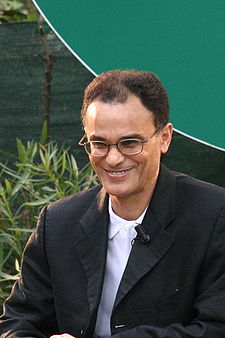 [225px-Magdi_Cristiano_Allam.jpg]