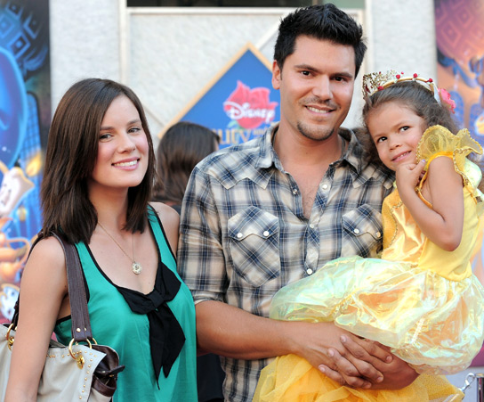 Chelsea Hobbs is expecting her chelsea hobbs pregnant. Chelsea Hobbs is expecting her