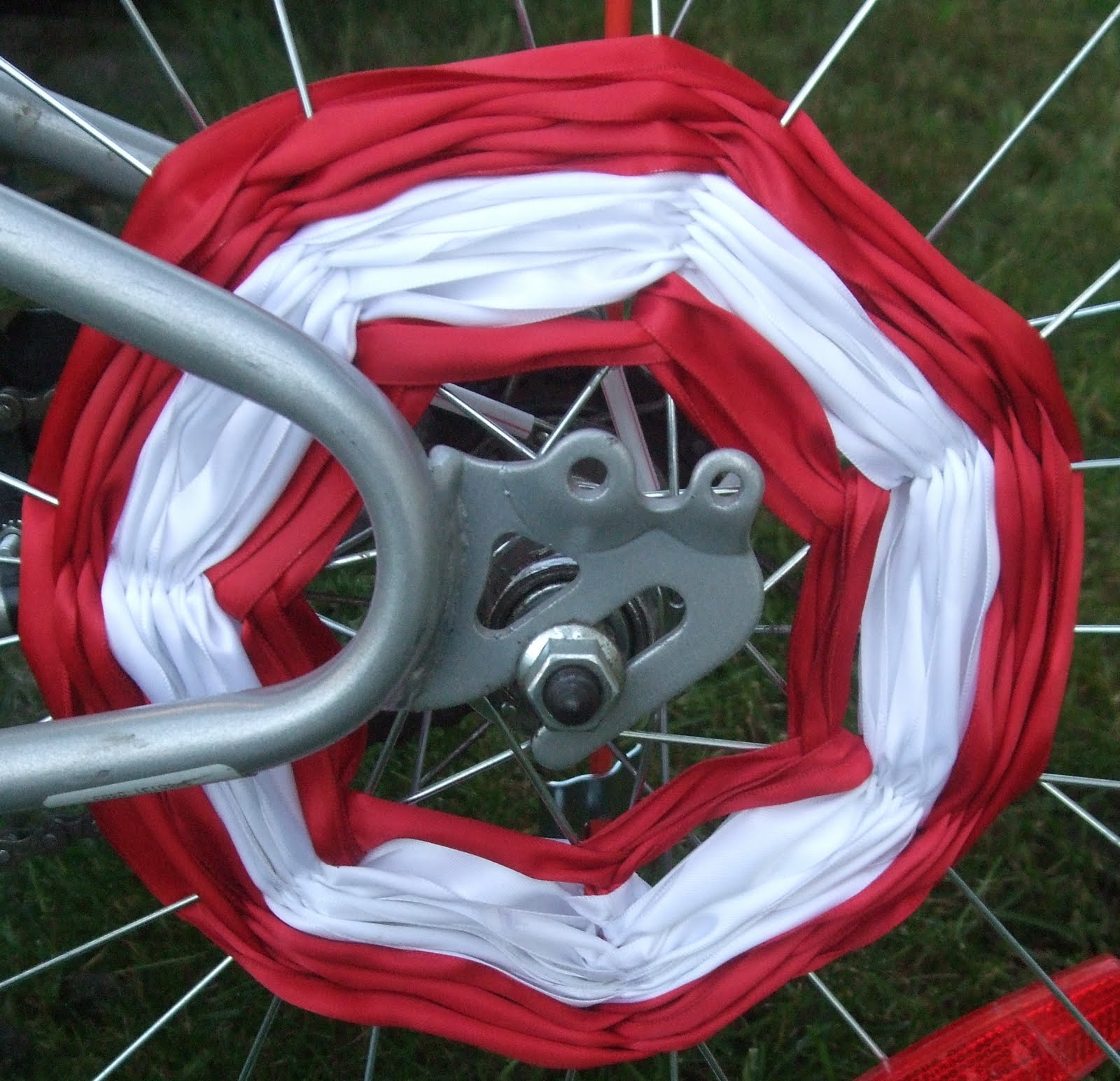 LoopFrame Love Canada Day Bike Decorations (LGRAB Summer Games post 5)