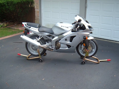 2010 Kawasaki Ninja ZZR 600 Kawasaki Ninja 600cc. 2010 Kawasaki Ninja ZZR 600