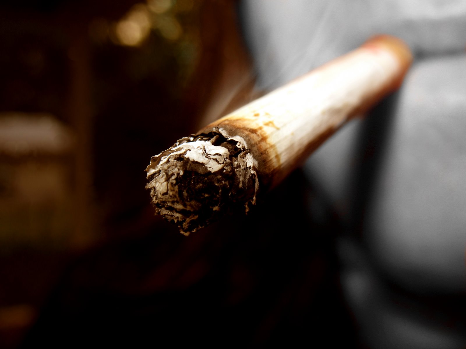 [Cigarro.jpg]