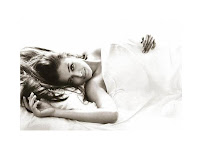 Aish Wallpaper Black and White aish wallpaper