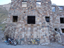 Las bicis en el hotel abandonado