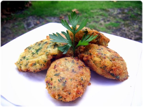 [pasteis-bacalhau.JPG]