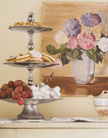 Dessert-Tray-Hydrangea-Painting-HTOURS0906-de.jpg