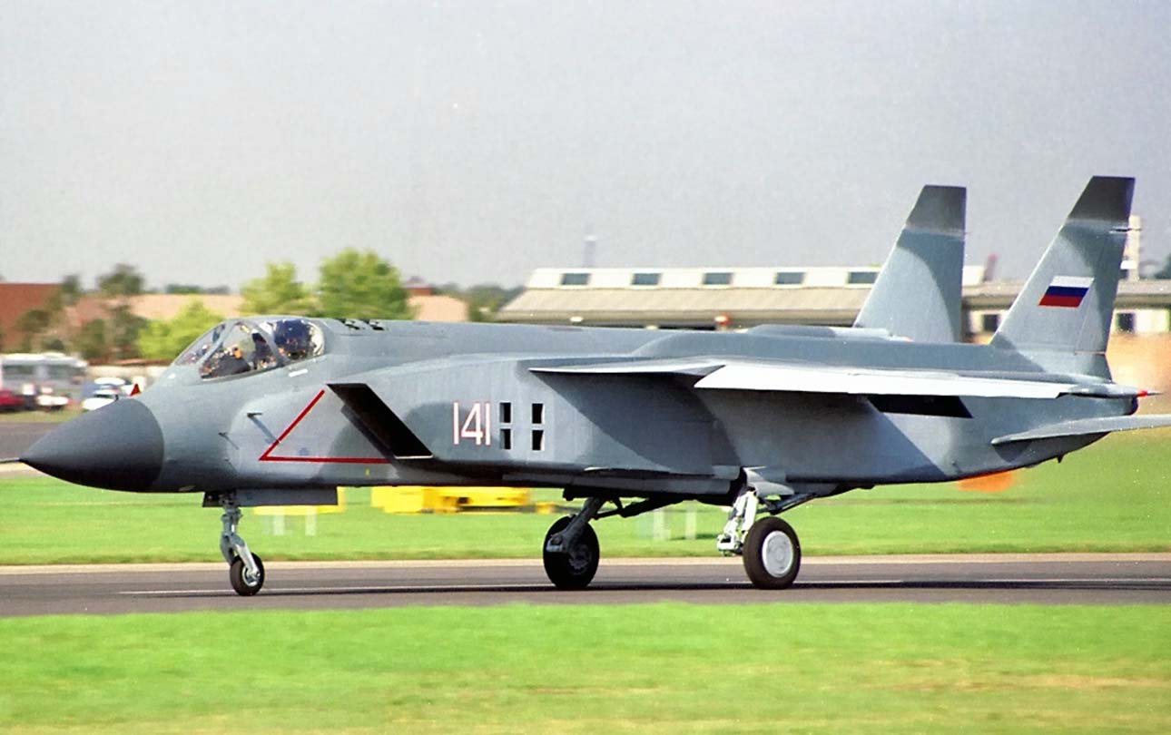[Yak-141(04).jpg]