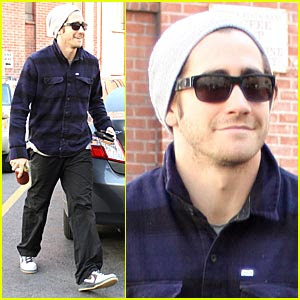 Jake Gyllenhaal is a Beanie