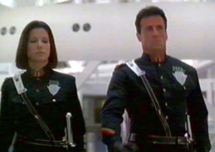 download judge dredd sylvester stallone sandra bullock