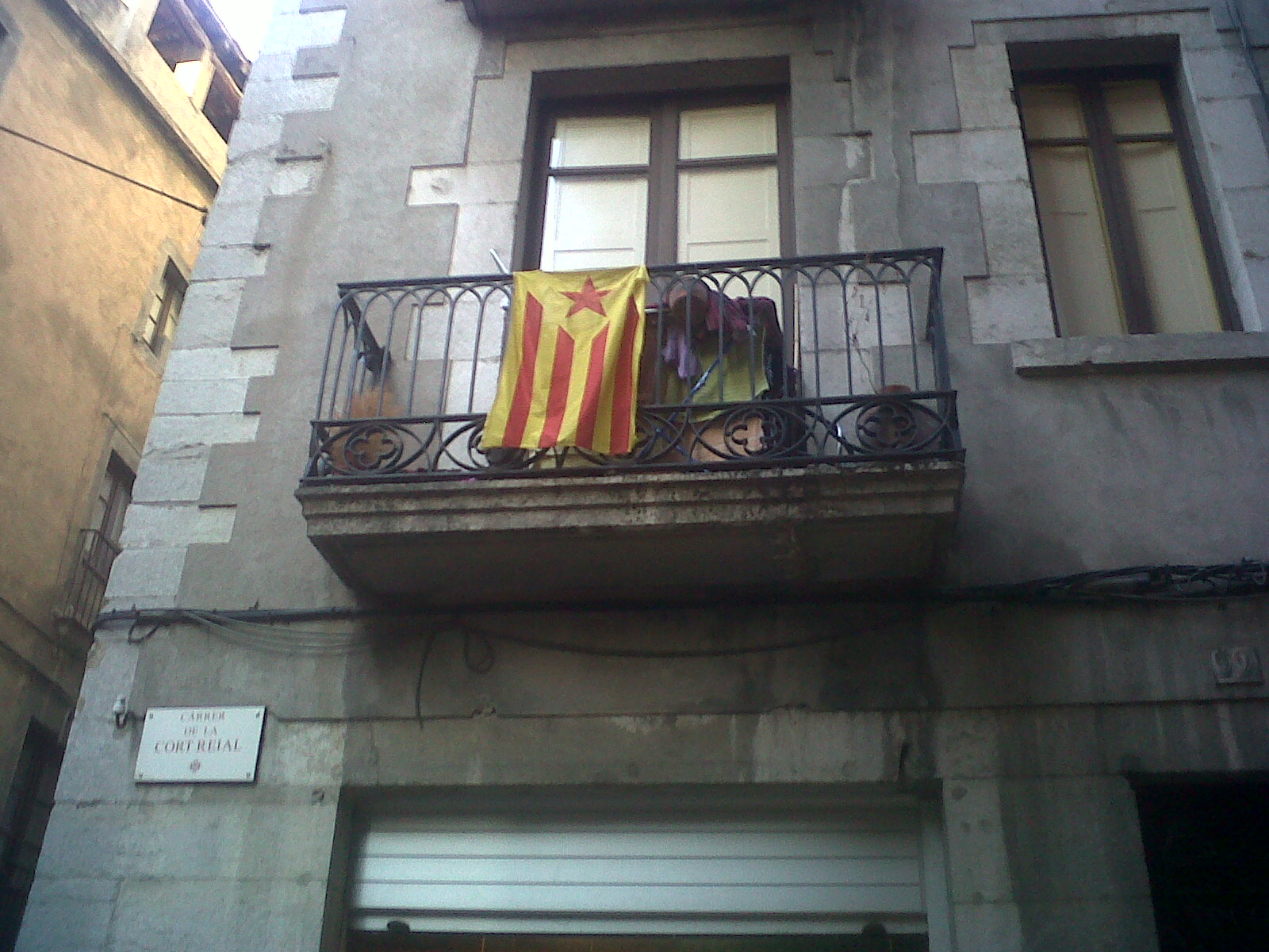 cort reial girona penja l estelada cort reial girona penja l estelada