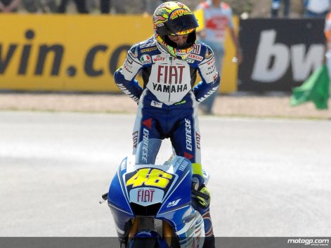 [Rossi+on+bike+standing.jpg]