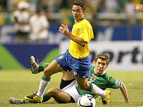 Juan está de saída do São Paulo e vai reforçar o Santos Juan+seleção+10+09
