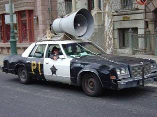 Foto Mobil Yang Membuat Polisi Tidak Berwibawa Lagi [ www.BlogApaAja.com ]