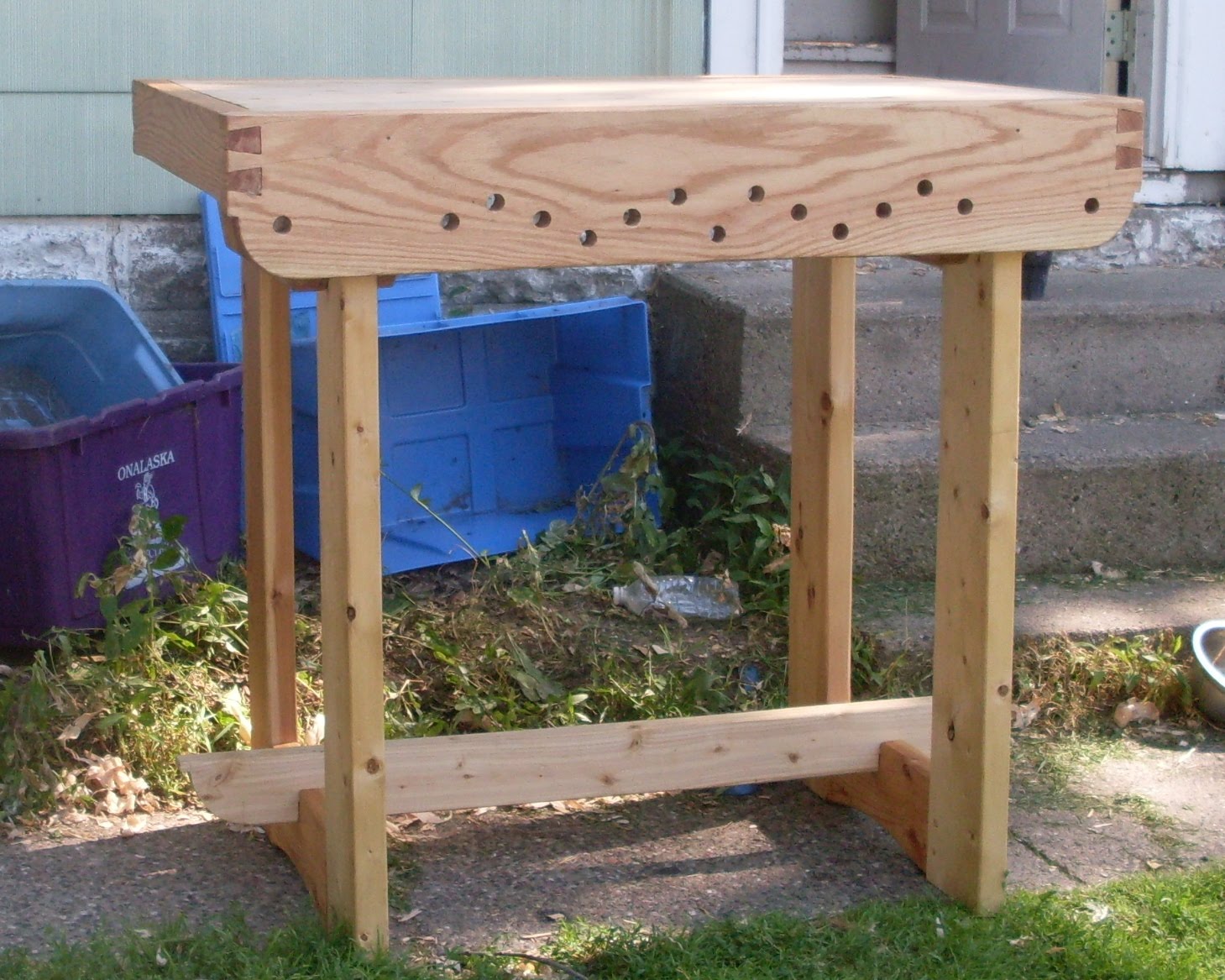 Ladies and Gentlemen . . . I Give You The Joinery Bench.