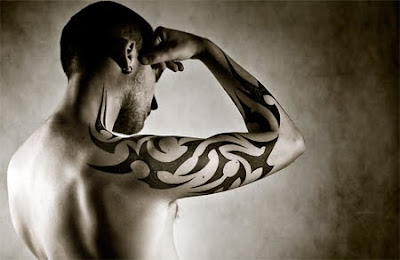 chicos desnudos tatuados, chicos tatoos, boy tatoo