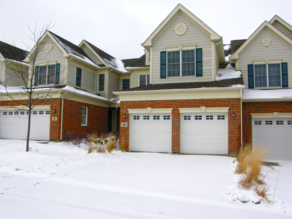 Lovely Eastport Model Townhome 4 Red Tail Dr Hawthorn Woods, IL