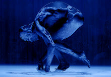 Bailarín  on blue...