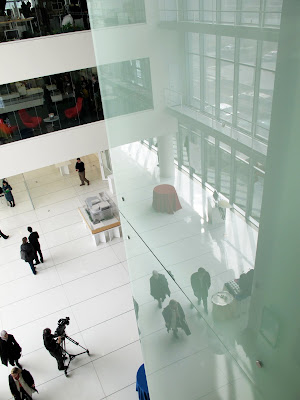 Fumihiko Maki MIT Media Lab Cambridge Massachusetts glass transparency reflection atrium