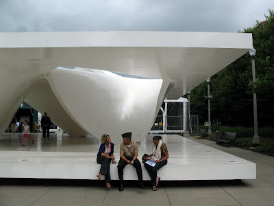 Ben van Berkel pavilion Millennum Park Chicago.jpg