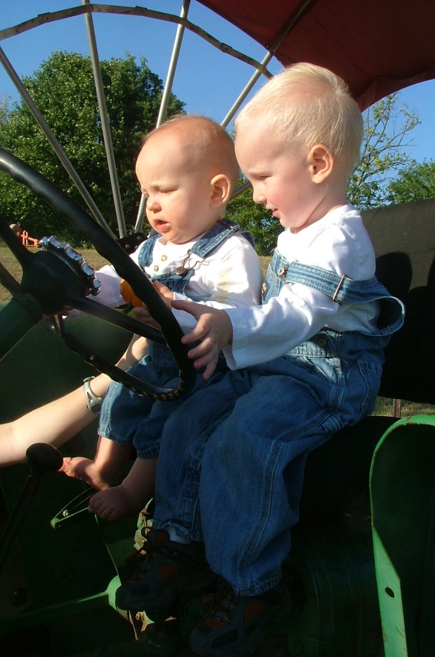 [boys+drive+the+tractor.jpg]
