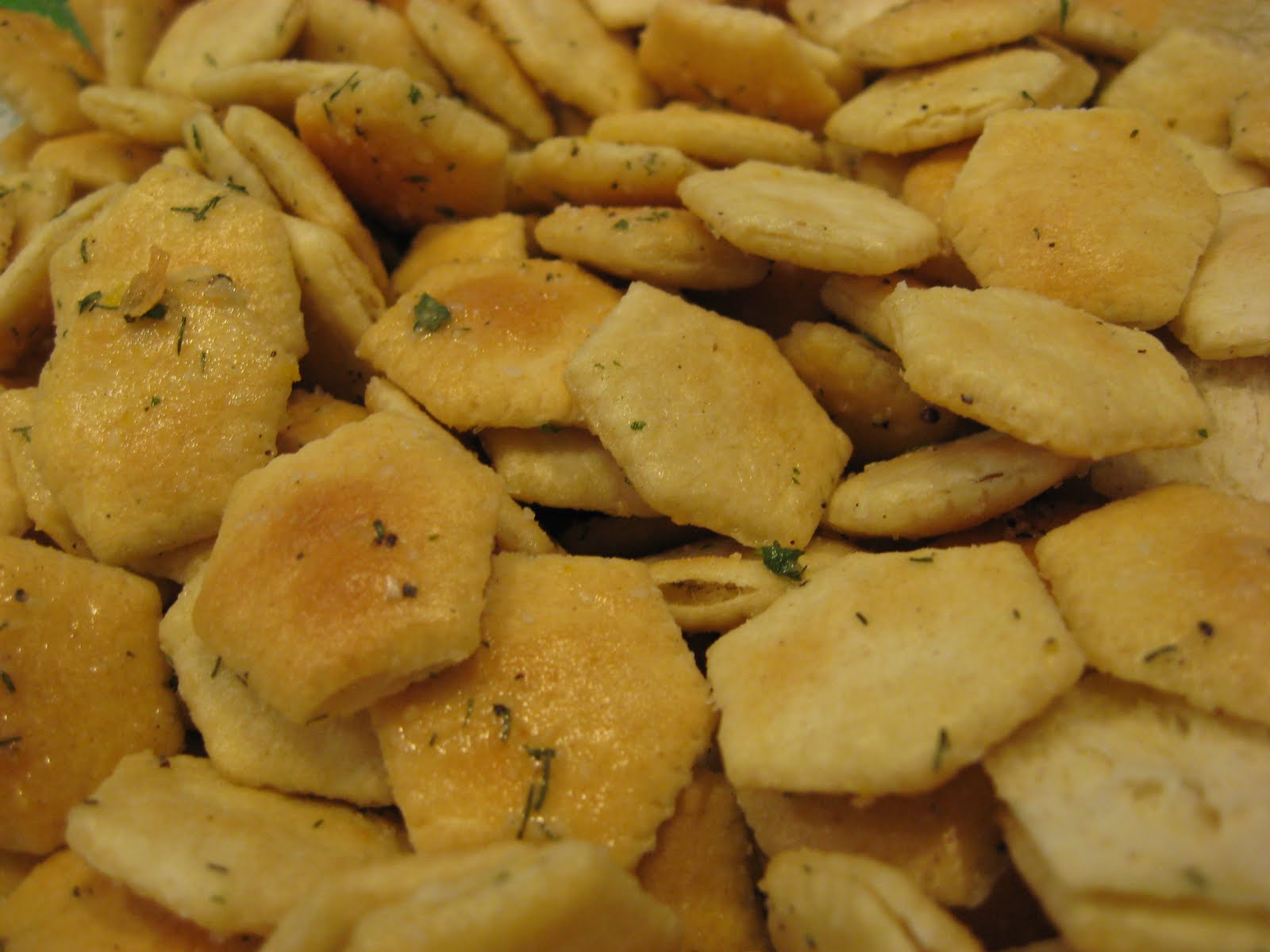 Making Mama's Kitchen Spiced Oyster Crackers