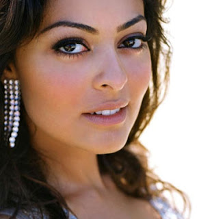 Juliana Paes em The Expendables Juliana Paes