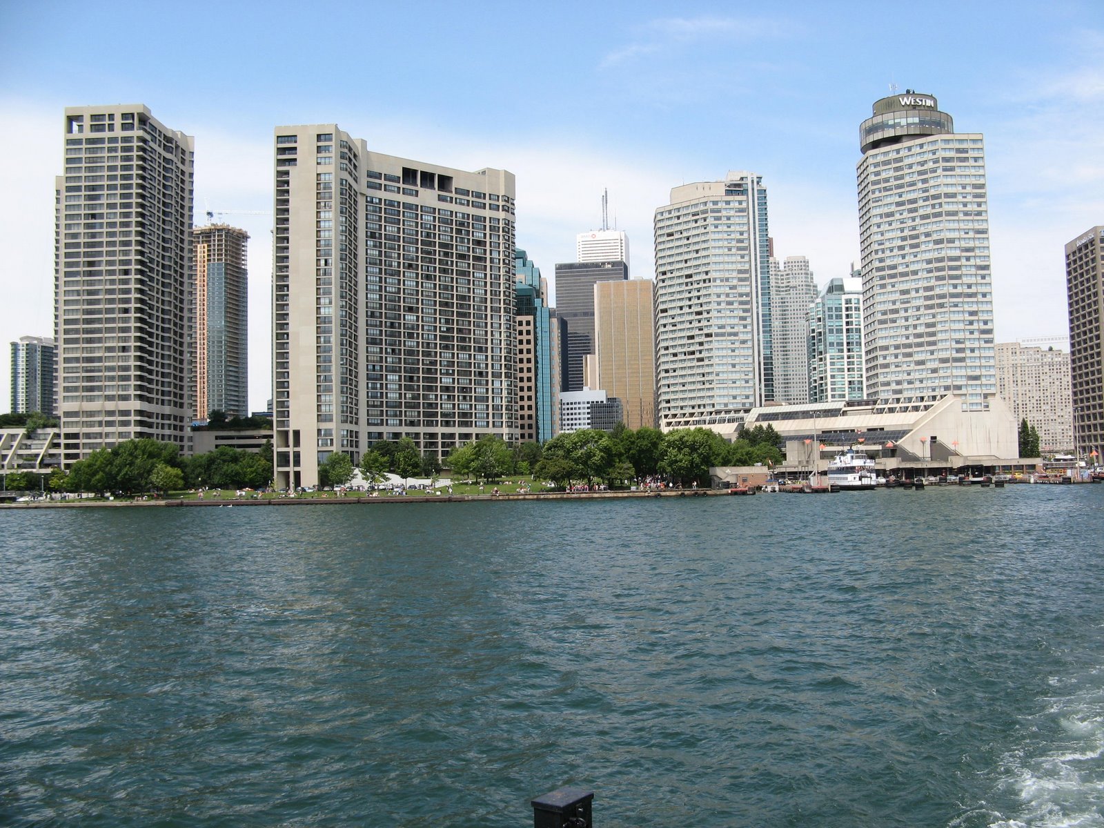 [Toronto+Islands+II+010.JPG]