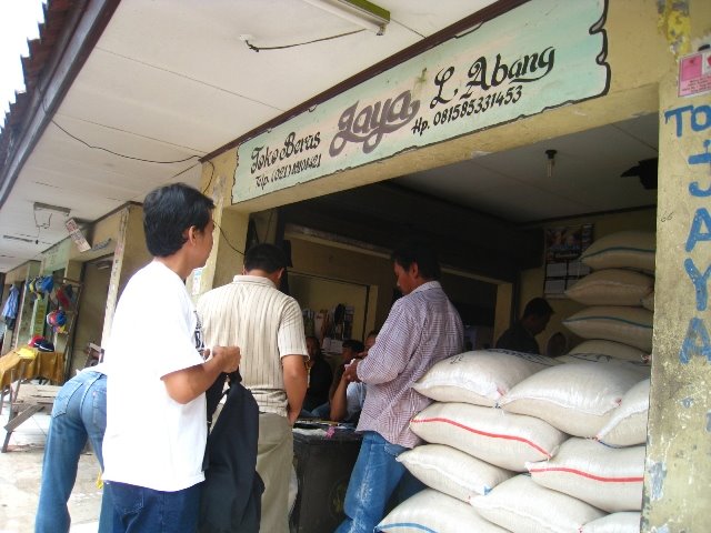 [cek+harga+ke+pasar+lemah+abang+01.JPG]